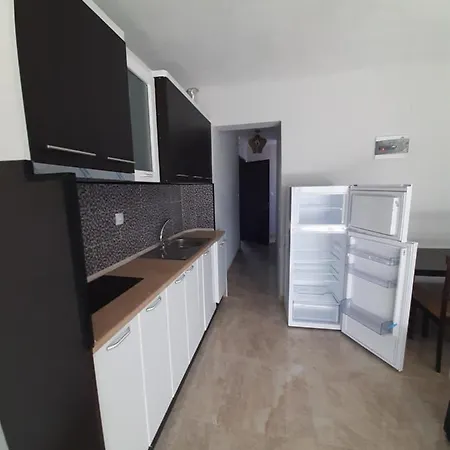 Leonids 2 Apartment *